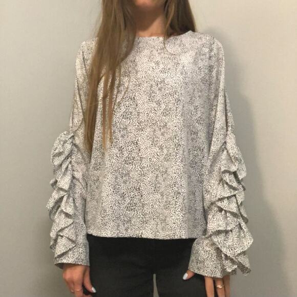 A new day Slit Sleeve Ruffle Spotted Print Blouse - Picture 1 of 7